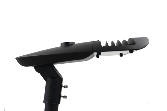 140lm / W Ik08 60W IP66 กันน้ำไฟถนน LED กลางแจ้งกลางแจ้งหล่ออลูมิเนียม
