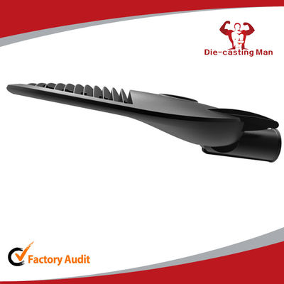 ไฟถนน LED ที่อยู่อาศัยกลางแจ้งวัสดุอลูมิเนียม IP66 IK08 อะแดปเตอร์ปรับ 60 มม. ตัวเลือก