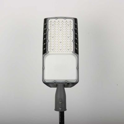 อัลลูมิเนียมสีเทา LED Street Light Fixtures สําหรับแสงสว่างที่อยู่อาศัย